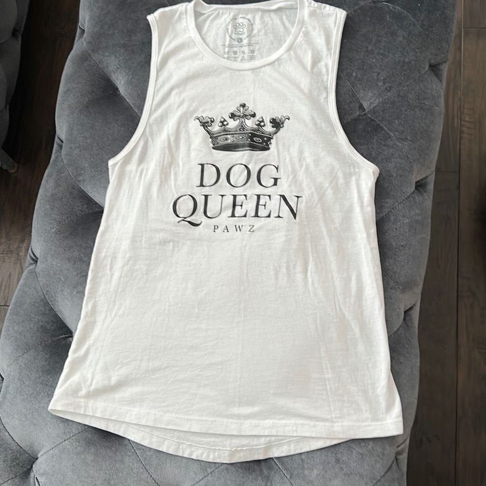 Dog Queen‎ tank top size small